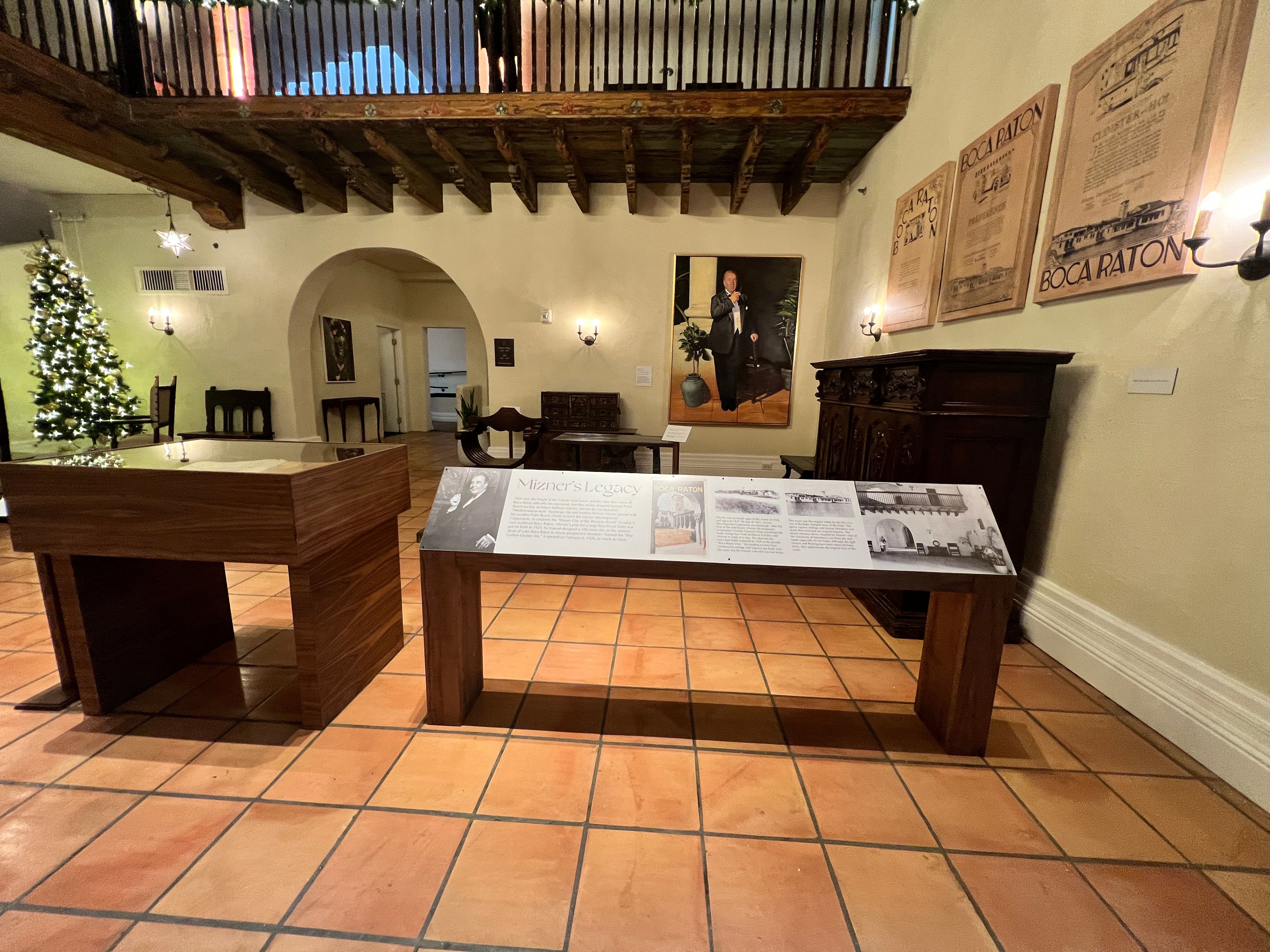 Heritage Reading Rail - Wood Veneer, Freestanding